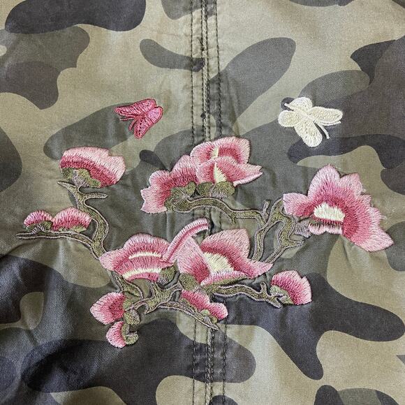 Jade and Ivory Camo Flower Embroidered Cinch Waist Jacket Size Medium - Picture 8 of 10